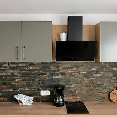 Otilia Apartment *